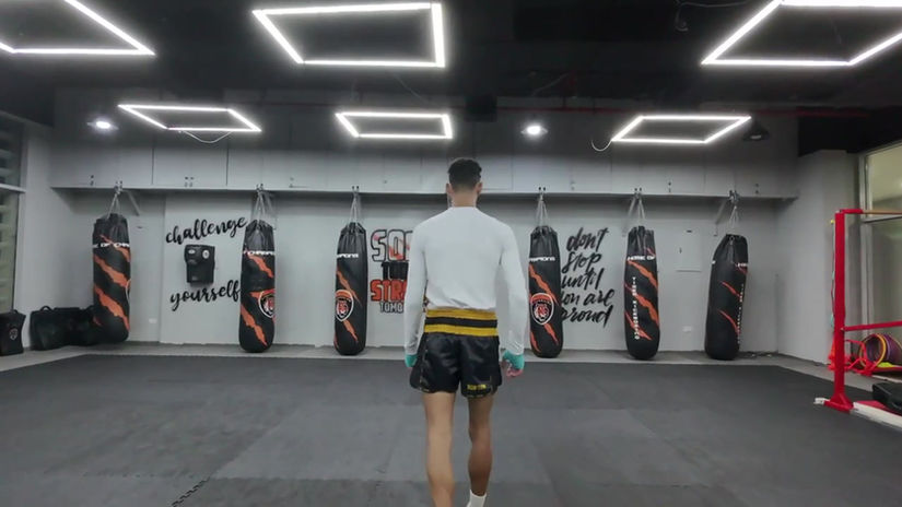 TRAIN LIKE A PRO FIGHTER